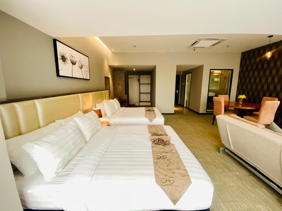Glex Hotel Signature Johor Bahru Bagian luar foto