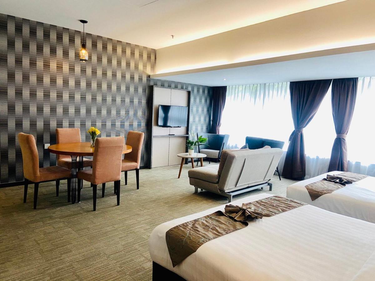 Glex Hotel Signature Johor Bahru Bagian luar foto